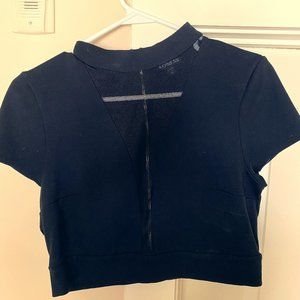 Express medium black crop